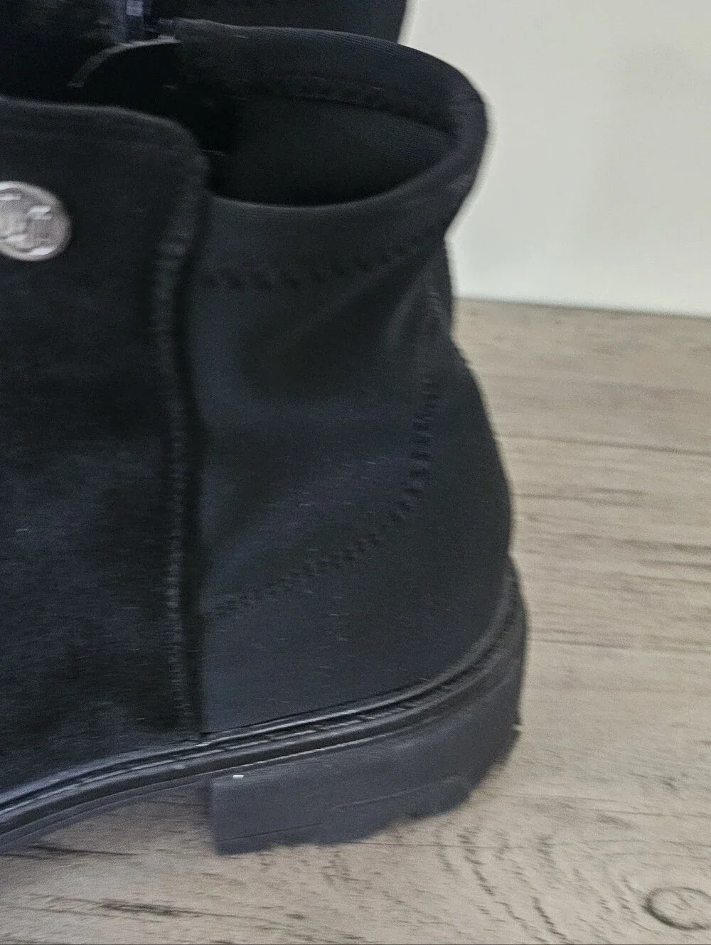 Unisa Women's Black Suede Lug Ankle Boots Size 8 M